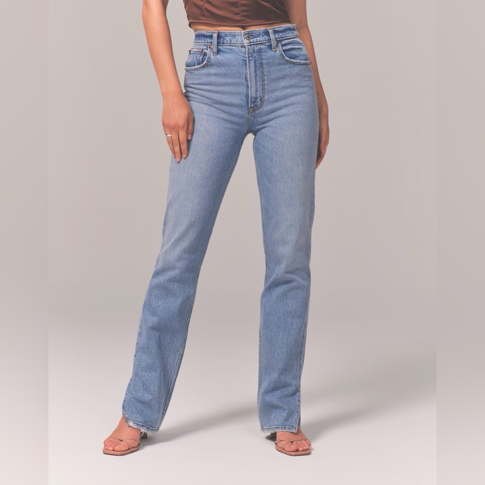 Abercrombie & Fitch Ultra High Rise 90s Straight Jean with vent 27/4S